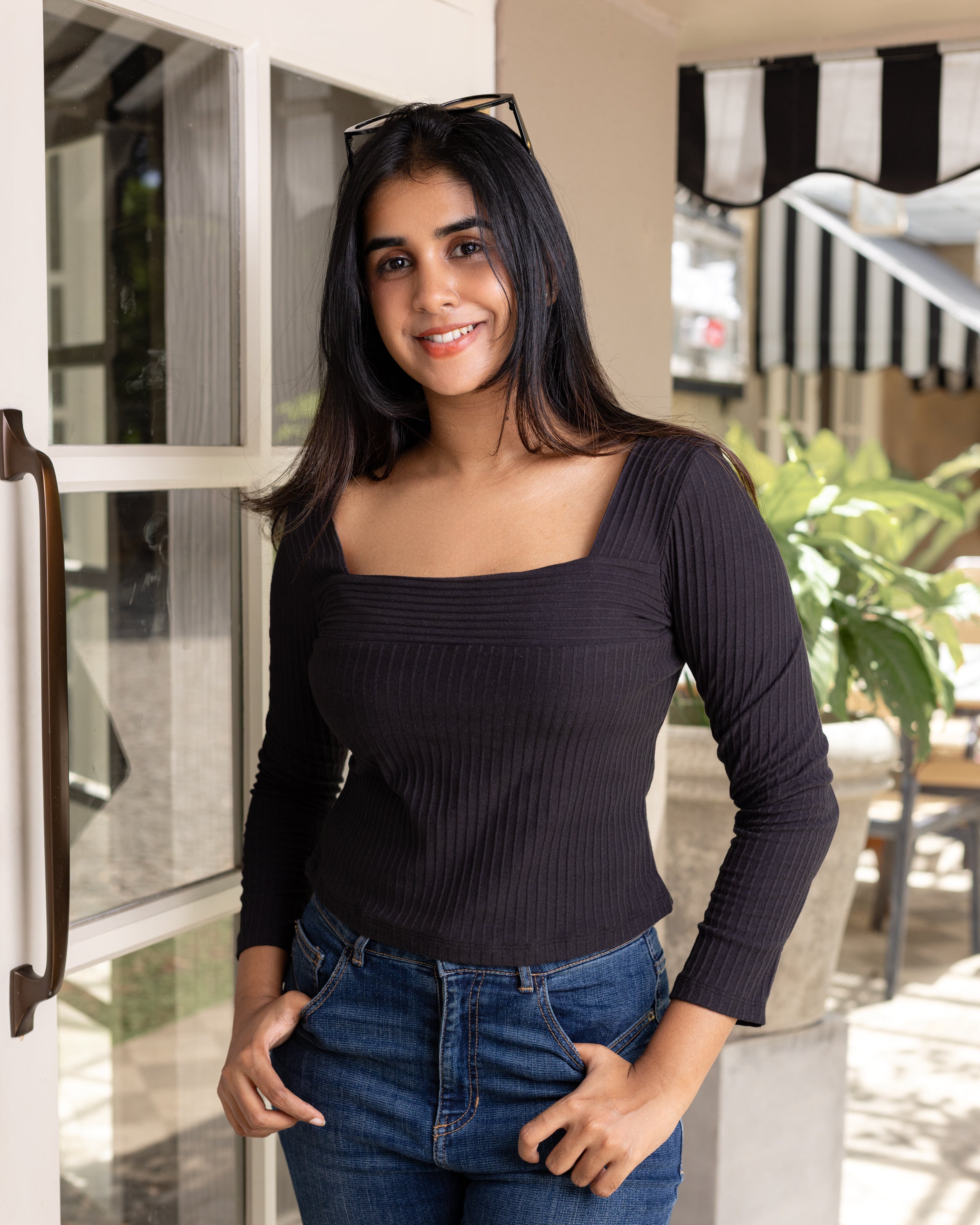 Viana Sleeved Ribbed Top - Black