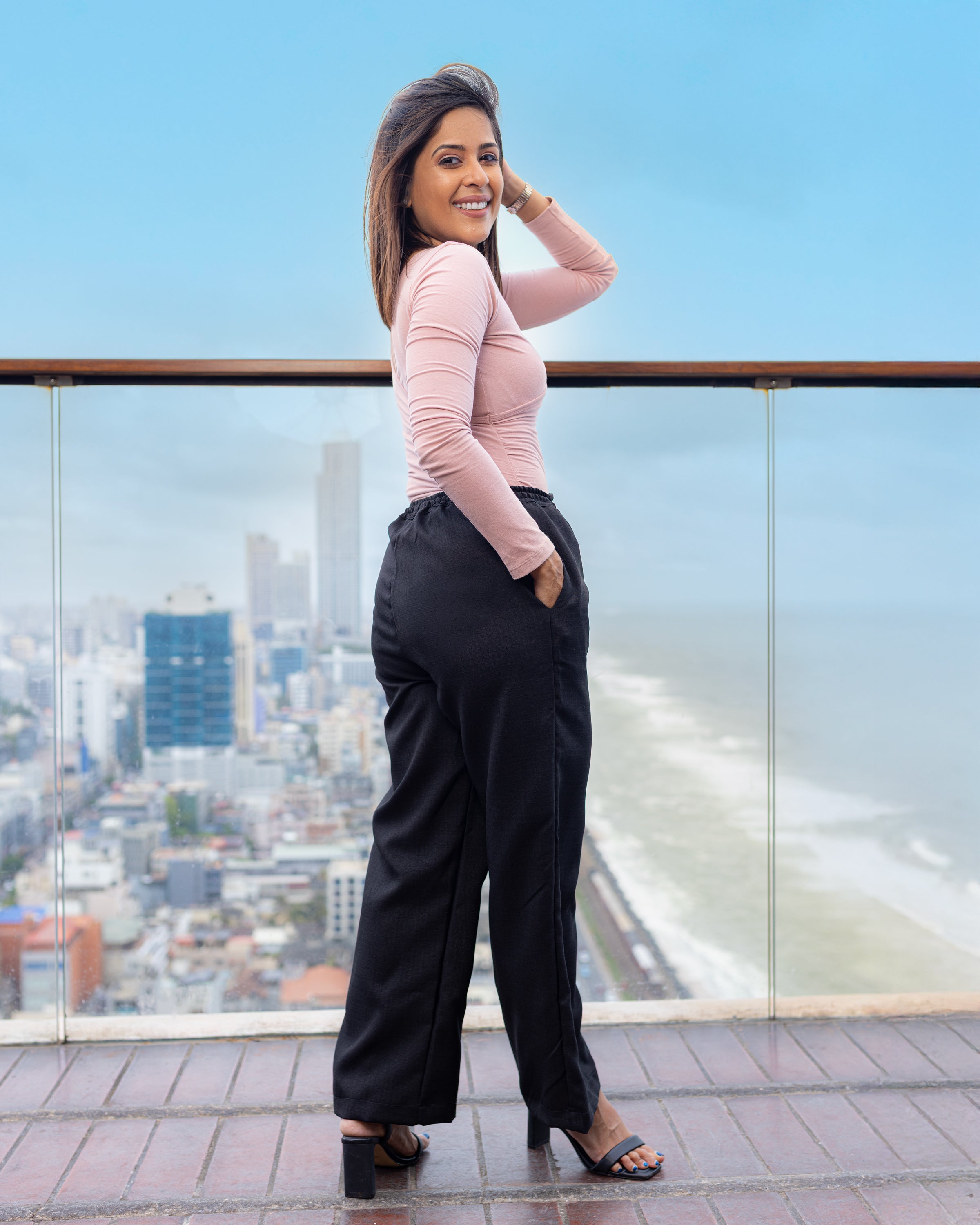 Bonny Pull on Linen Pant - Black