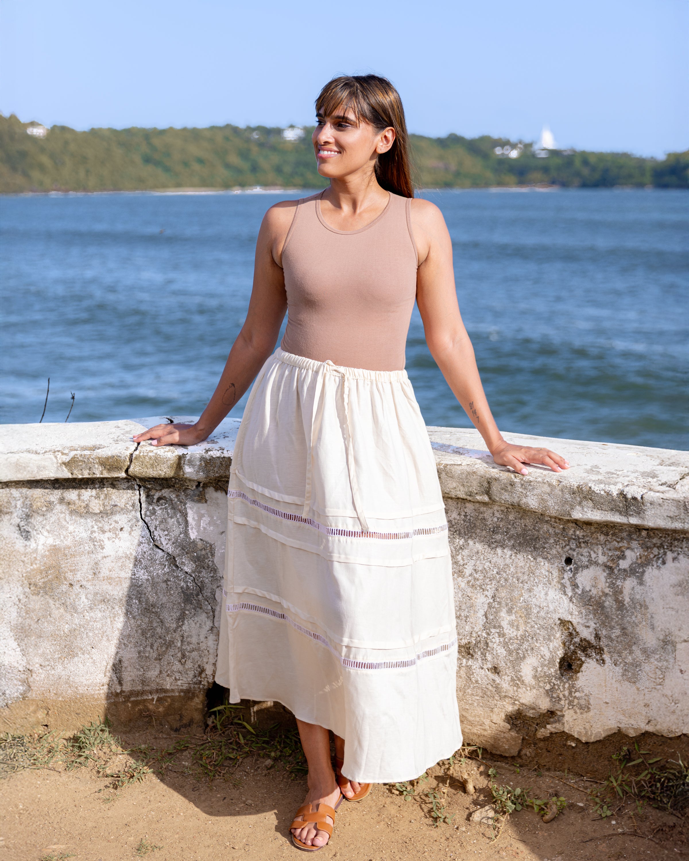 Seda Lace Detailed Pintuk Midi Skirt - Beige