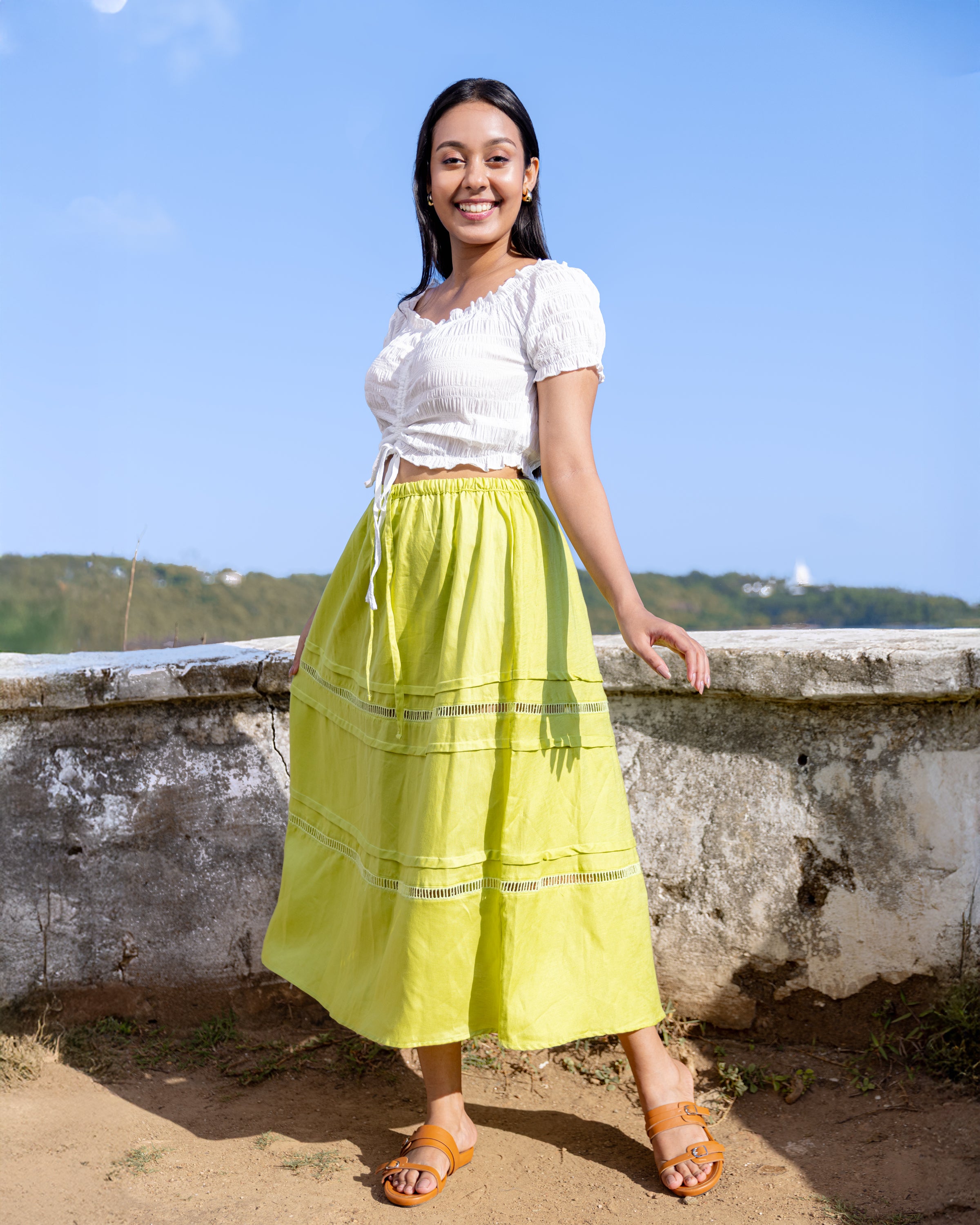 Seda Lace Detailed Pintuk Midi Skirt - Lemon