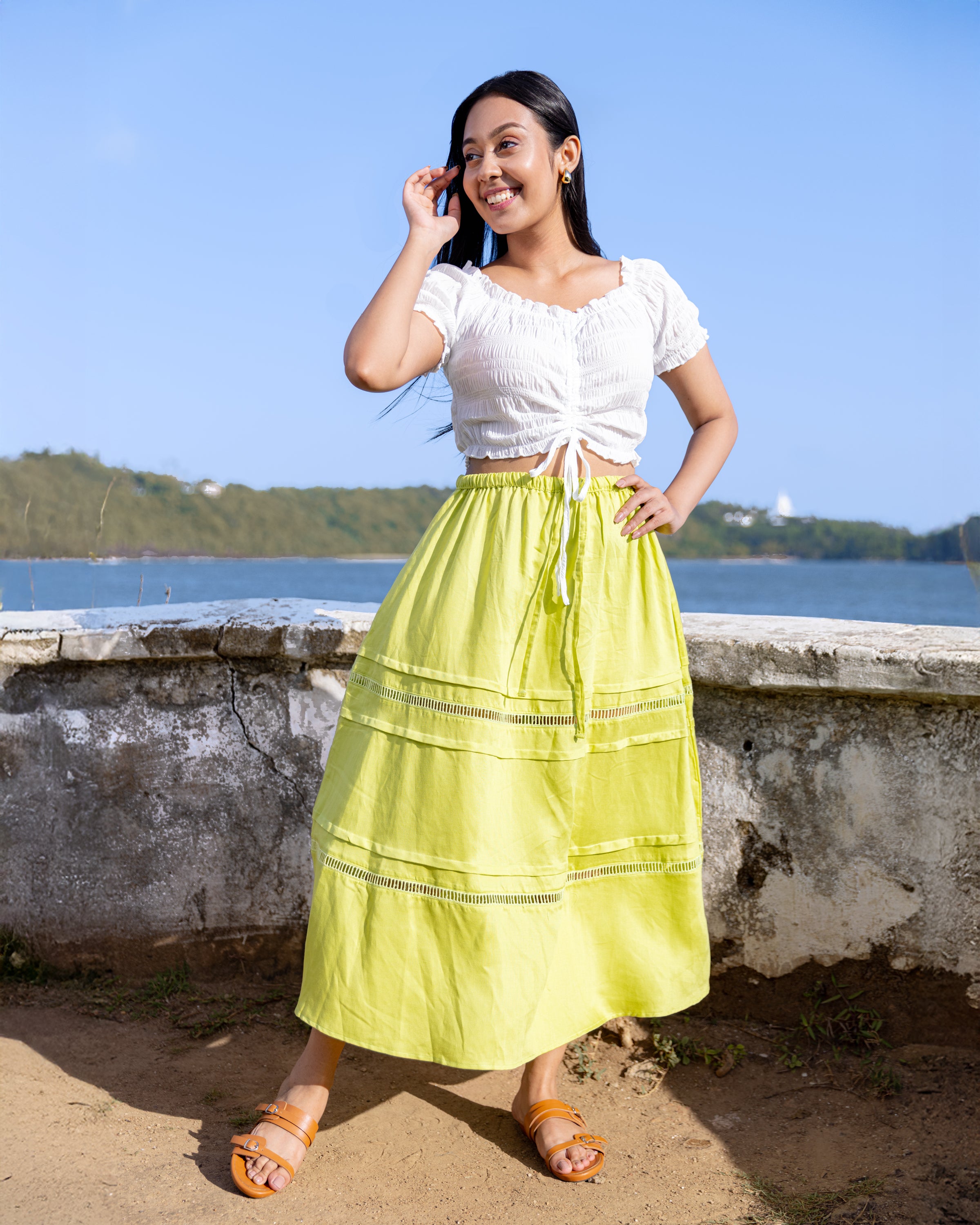 Seda Lace Detailed Pintuk Midi Skirt - Lemon