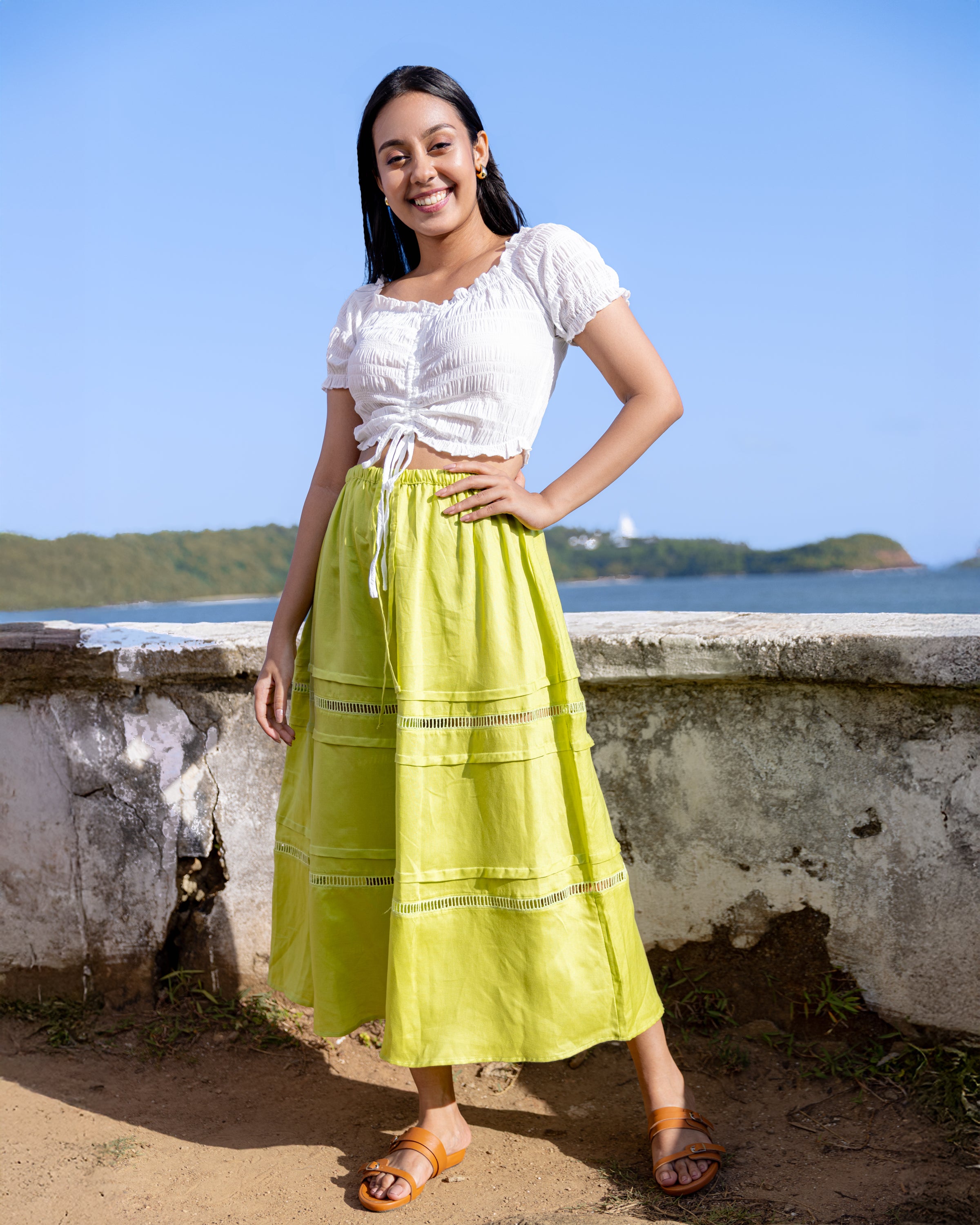 Seda Lace Detailed Pintuk Midi Skirt - Lemon