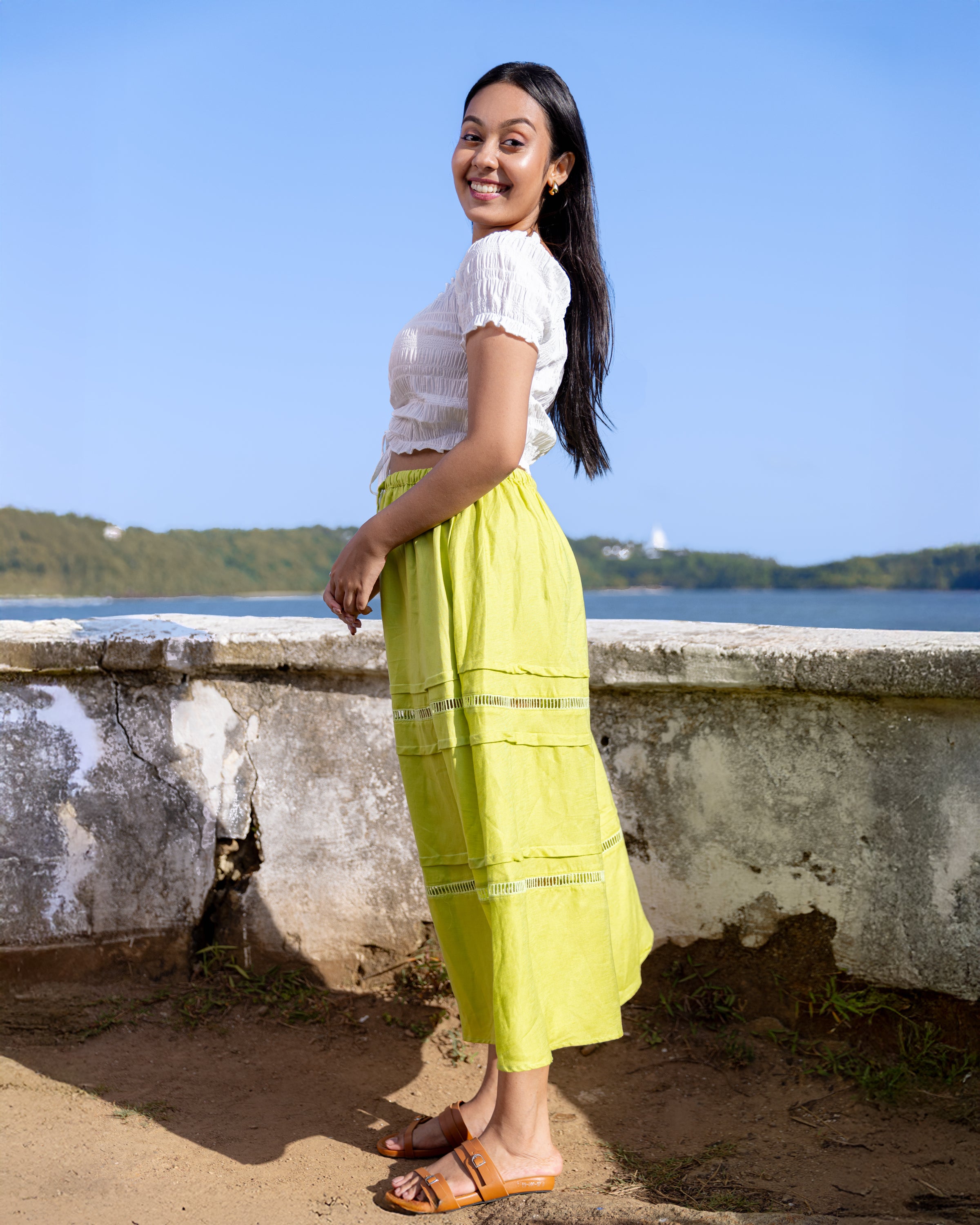 Seda Lace Detailed Pintuk Midi Skirt - Lemon