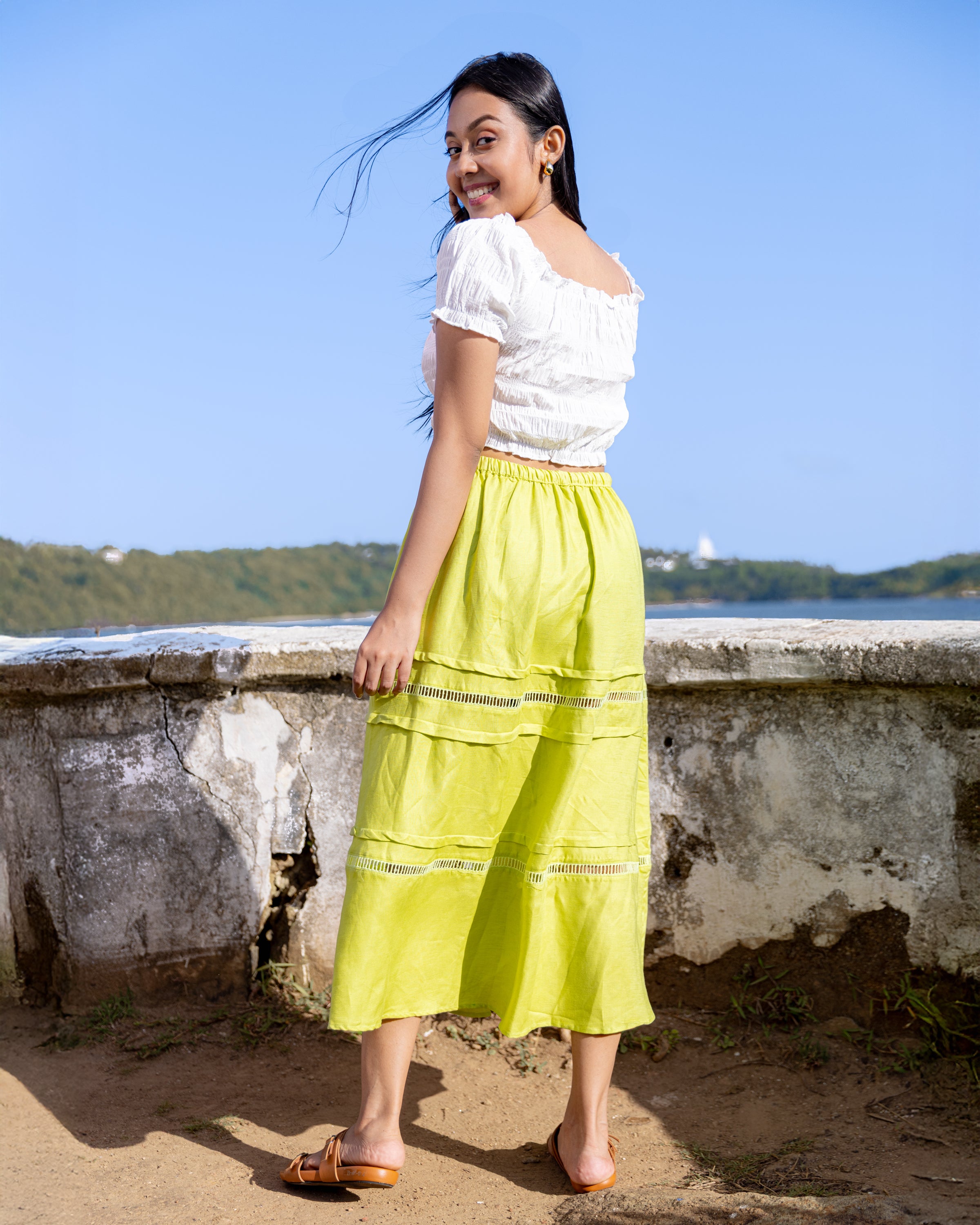 Seda Lace Detailed Pintuk Midi Skirt - Lemon