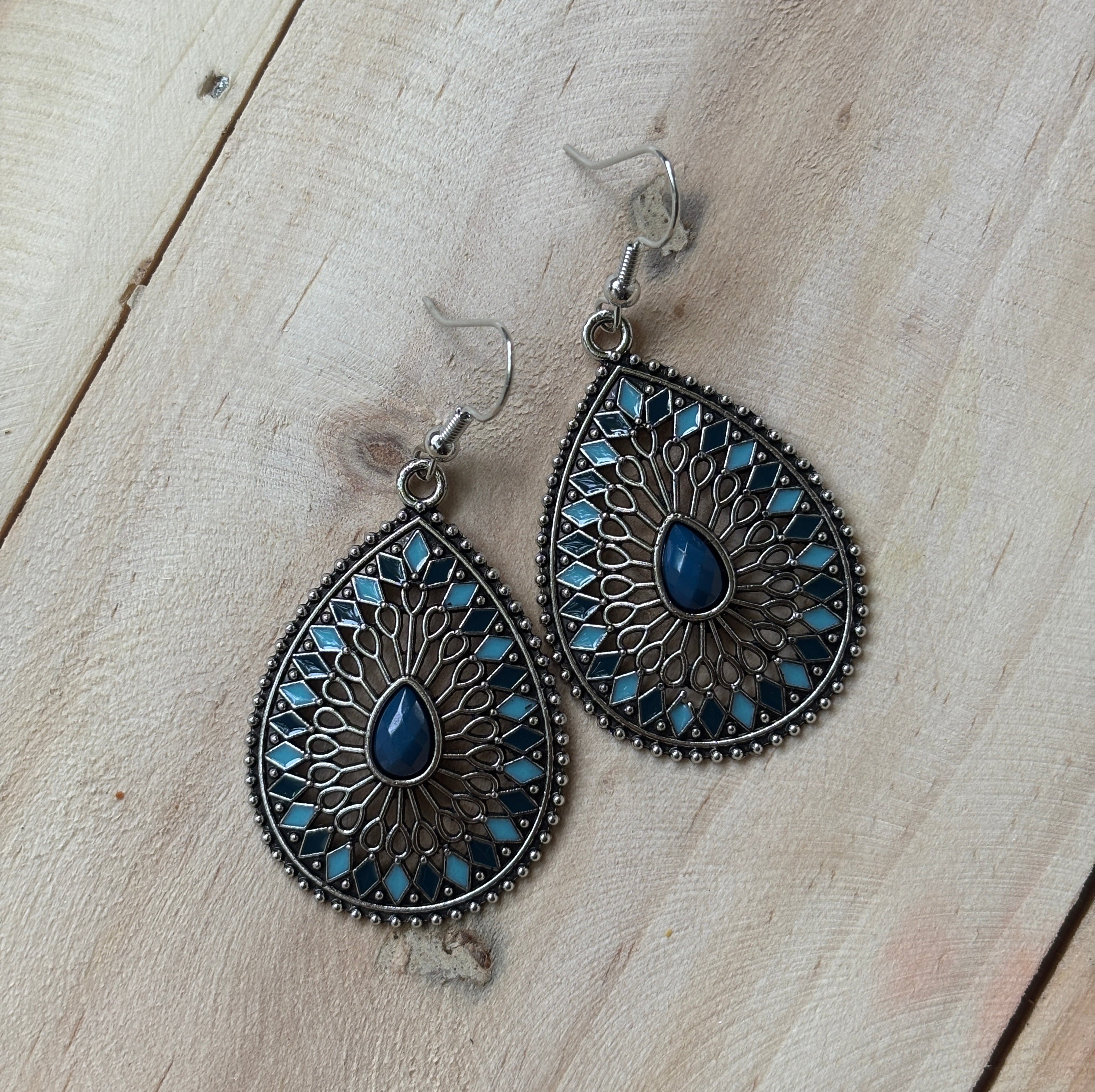 Water Drop & Round Earrings