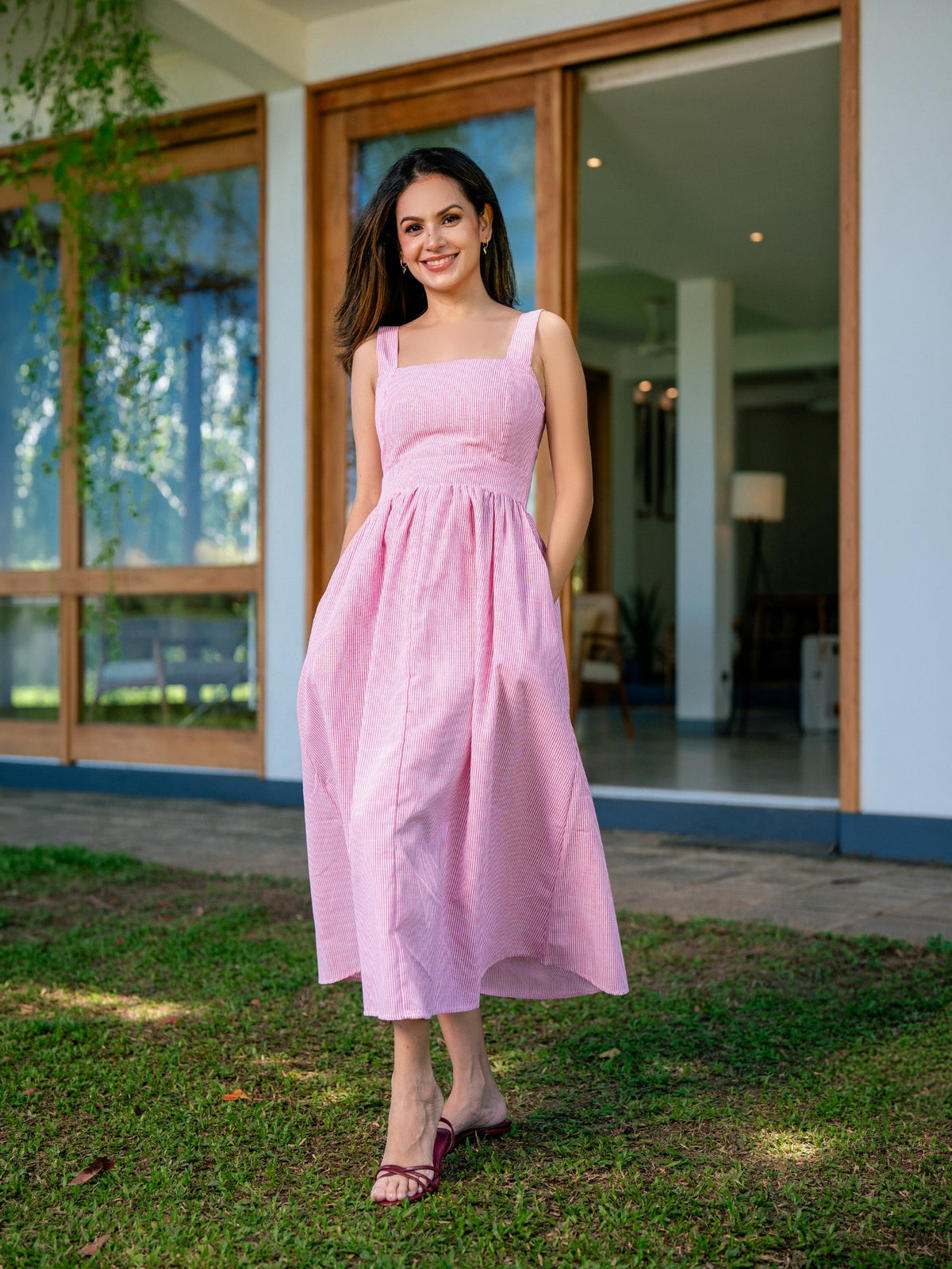 Lady in stripe Linen Shift Dress - Pink Stripe
