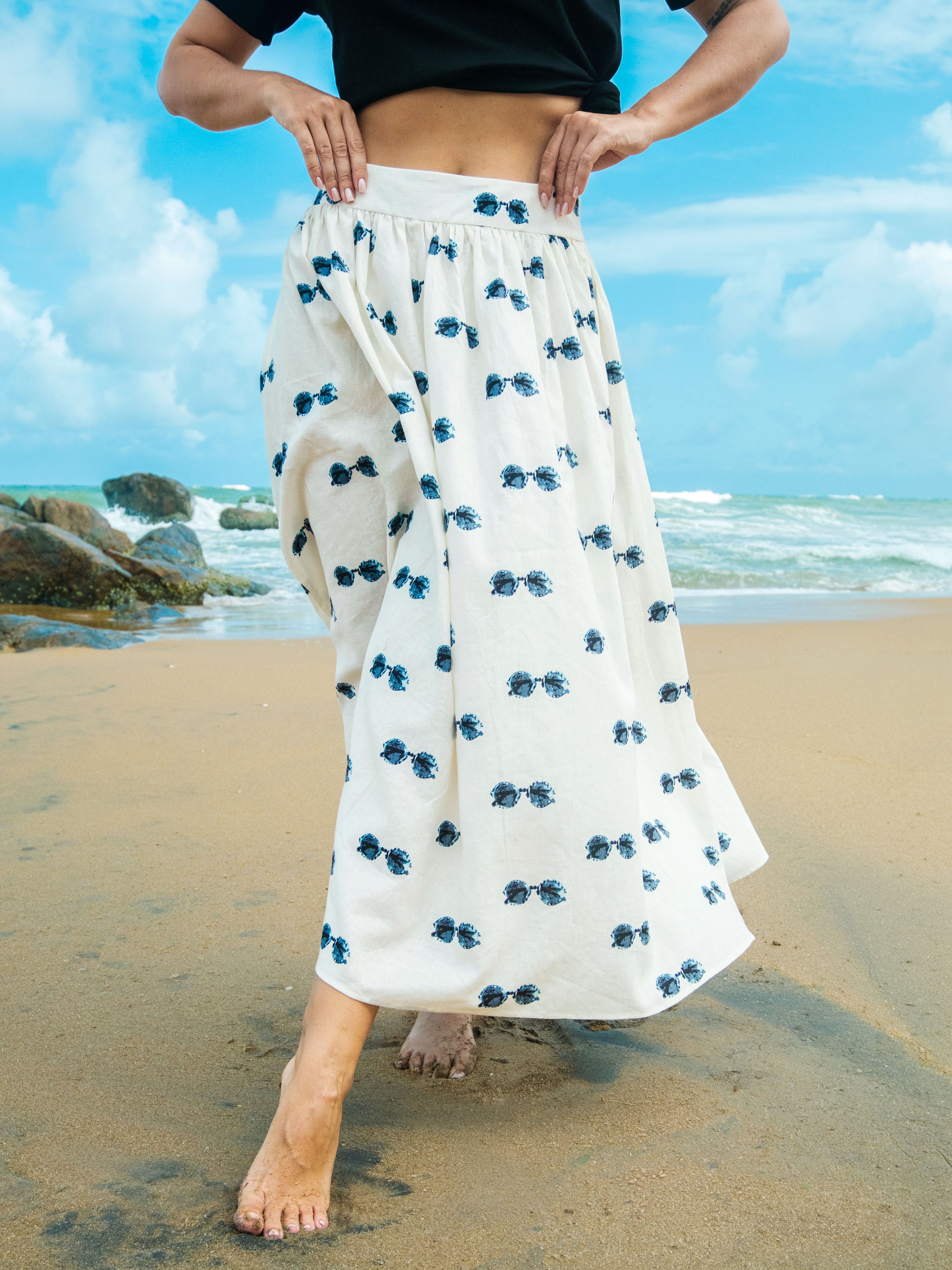 Sophia Linen Island Skirt - White and Blue Printed