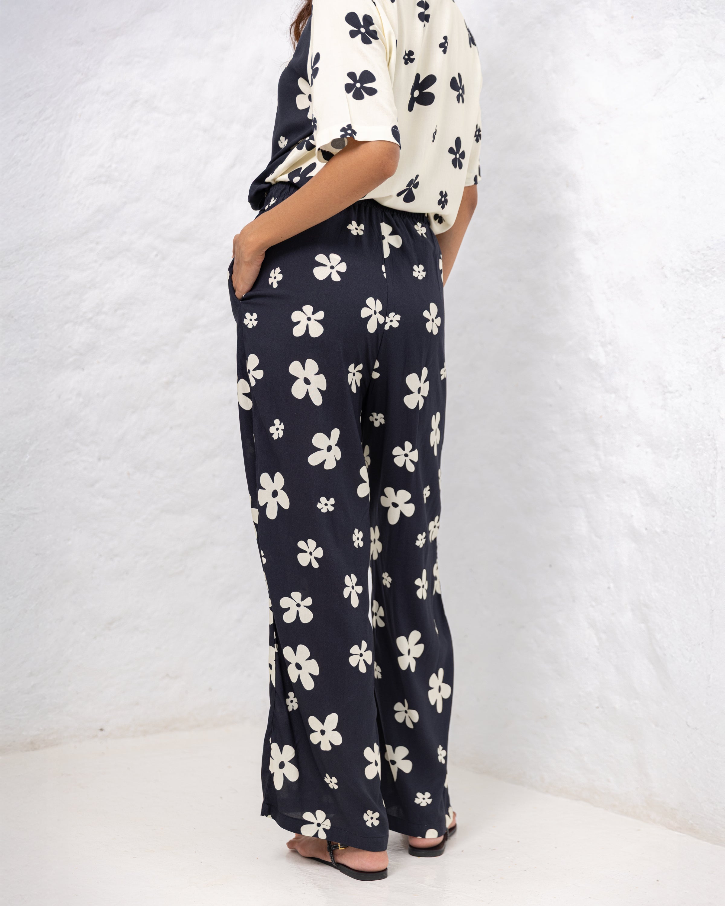 Stacy Floral Printed Straight Cut Pant - Black