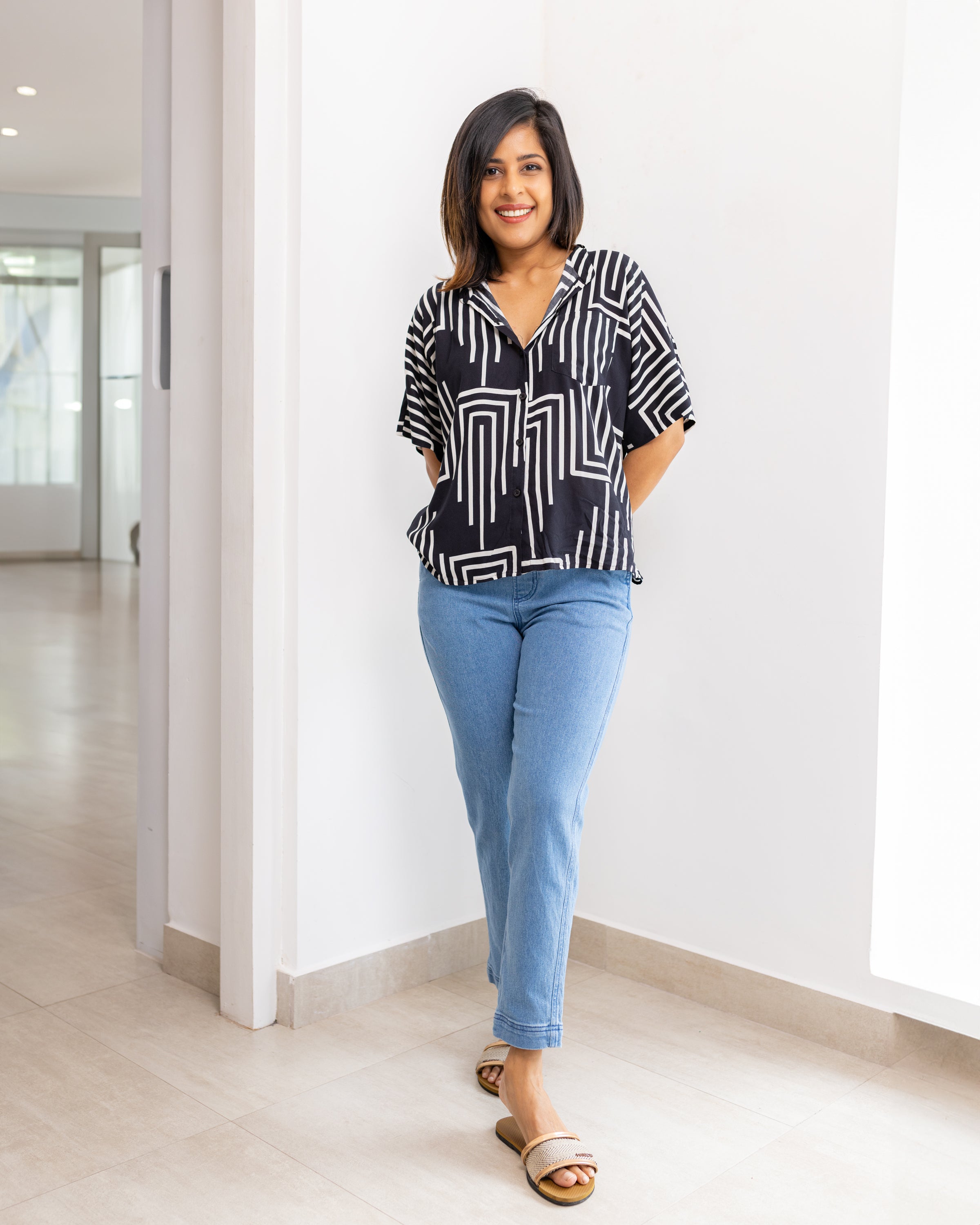 Jinny Oversized Buttondown Top- Black