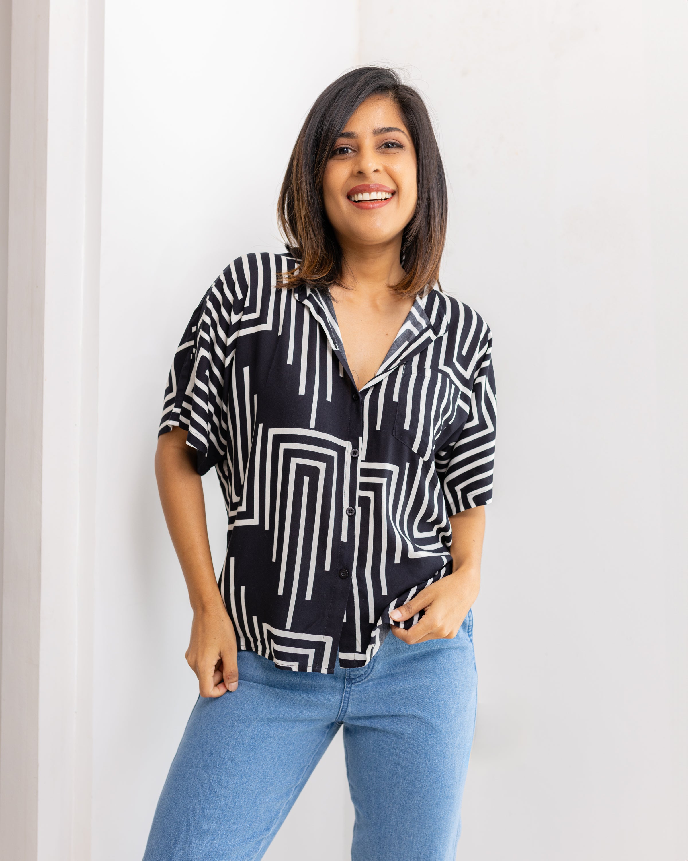 Jinny Oversized Buttondown Top- Black