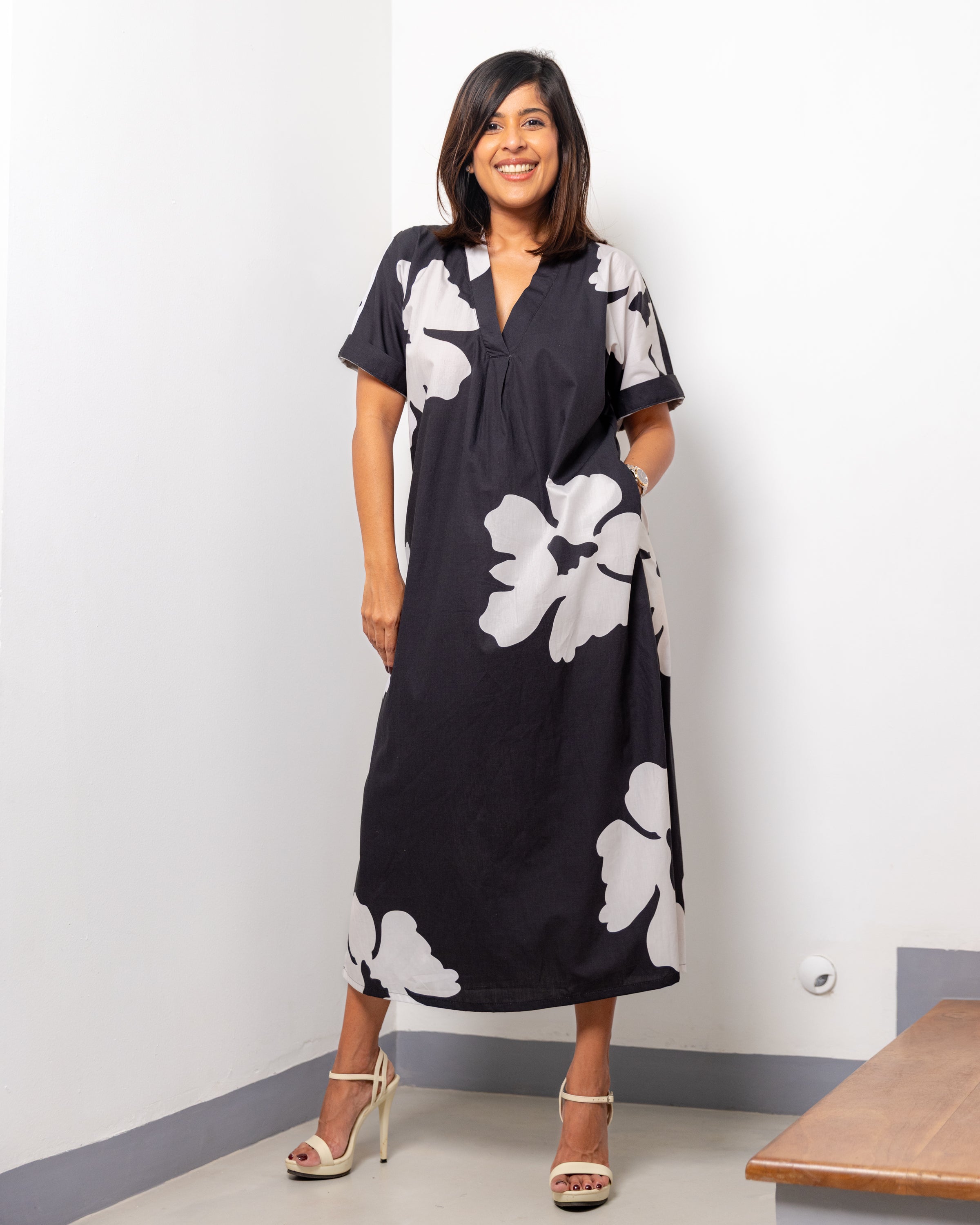 Agartha Floral Shift Dress - White in Black