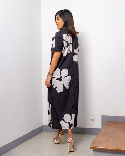 Agartha Floral Shift Dress - White in Black