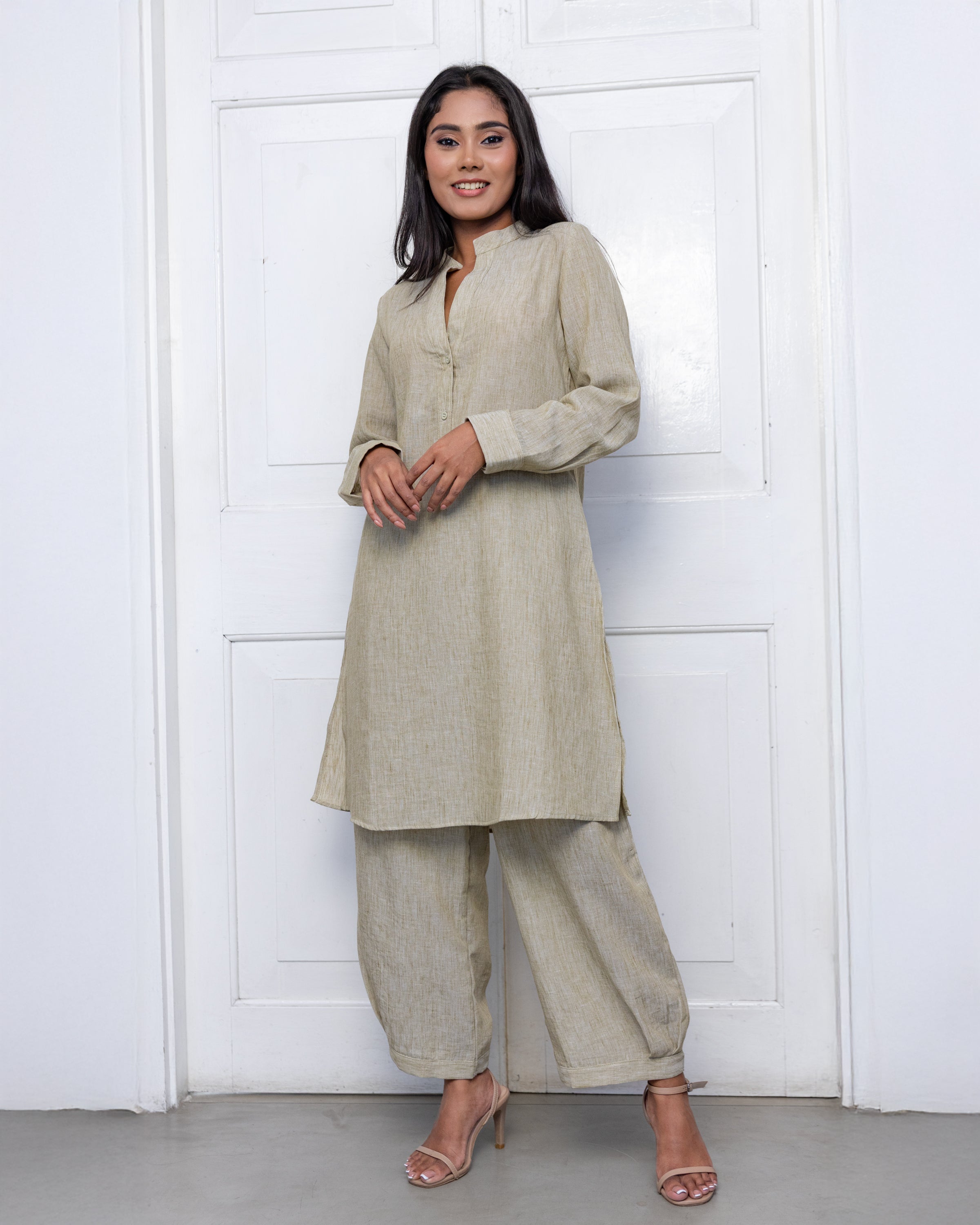 Diya Cotton Tetured Kurthi Top - Olive