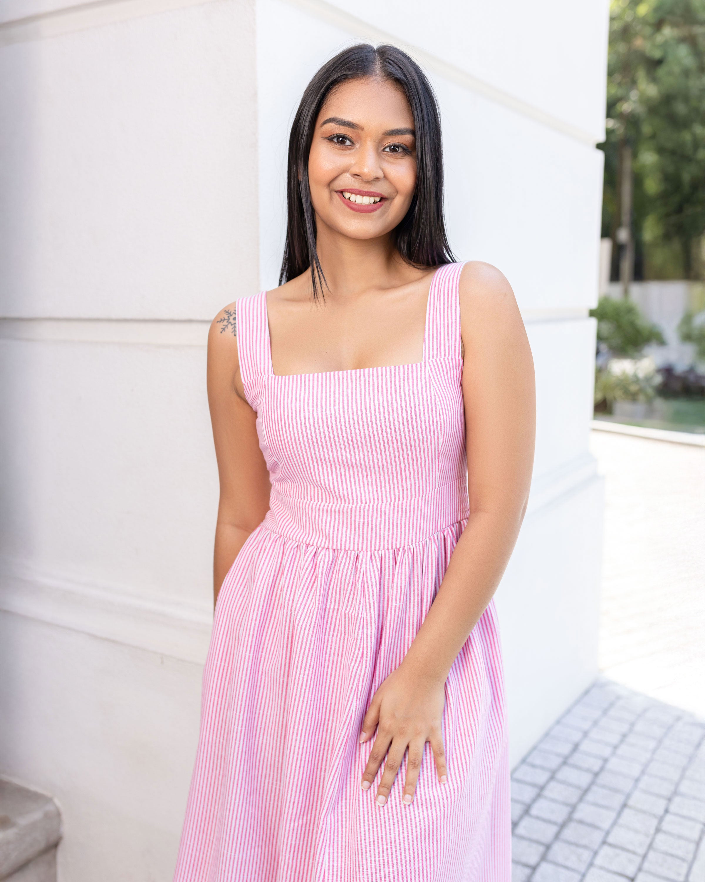 Lady in Stripe - Pink