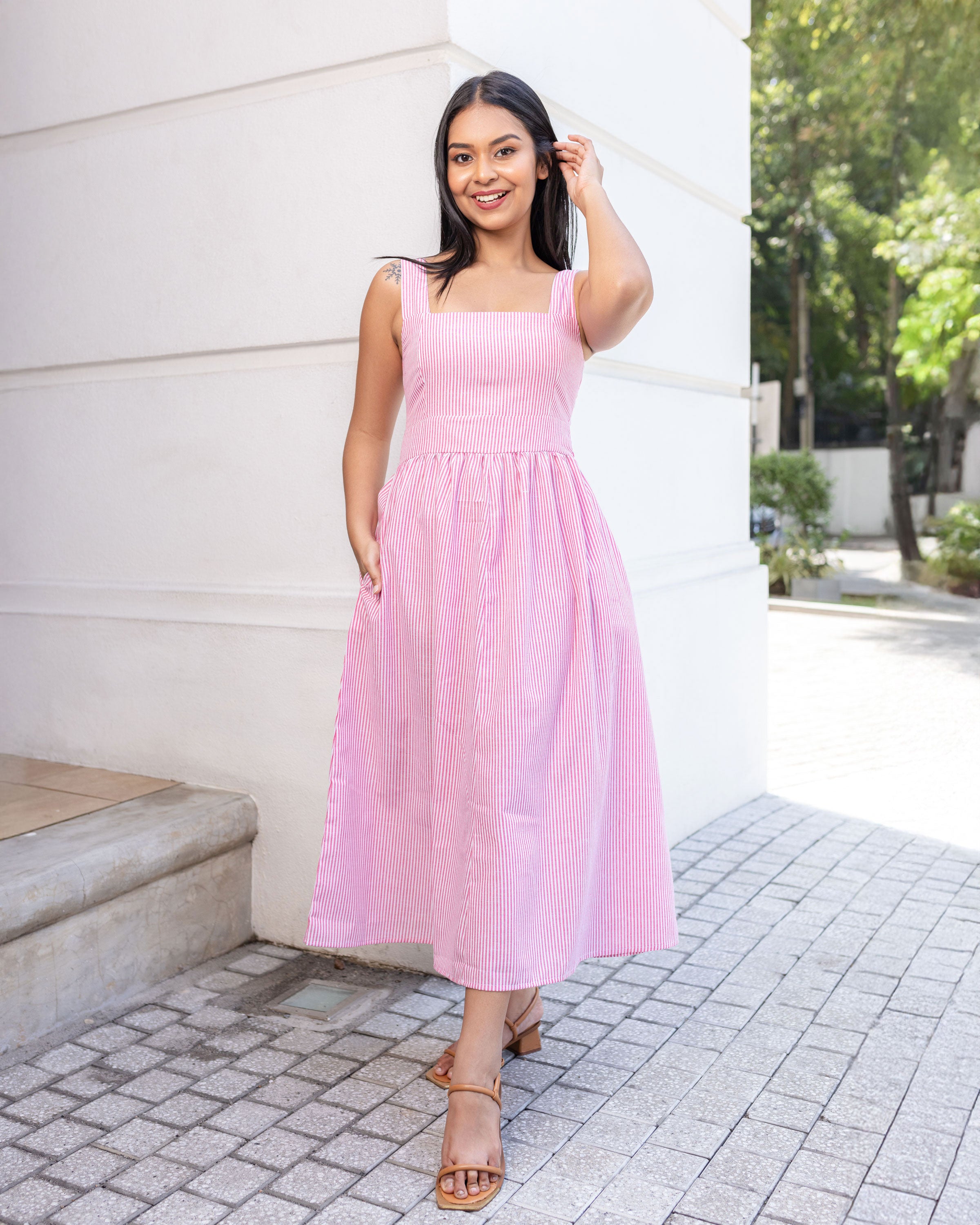 Lady in Stripe - Pink