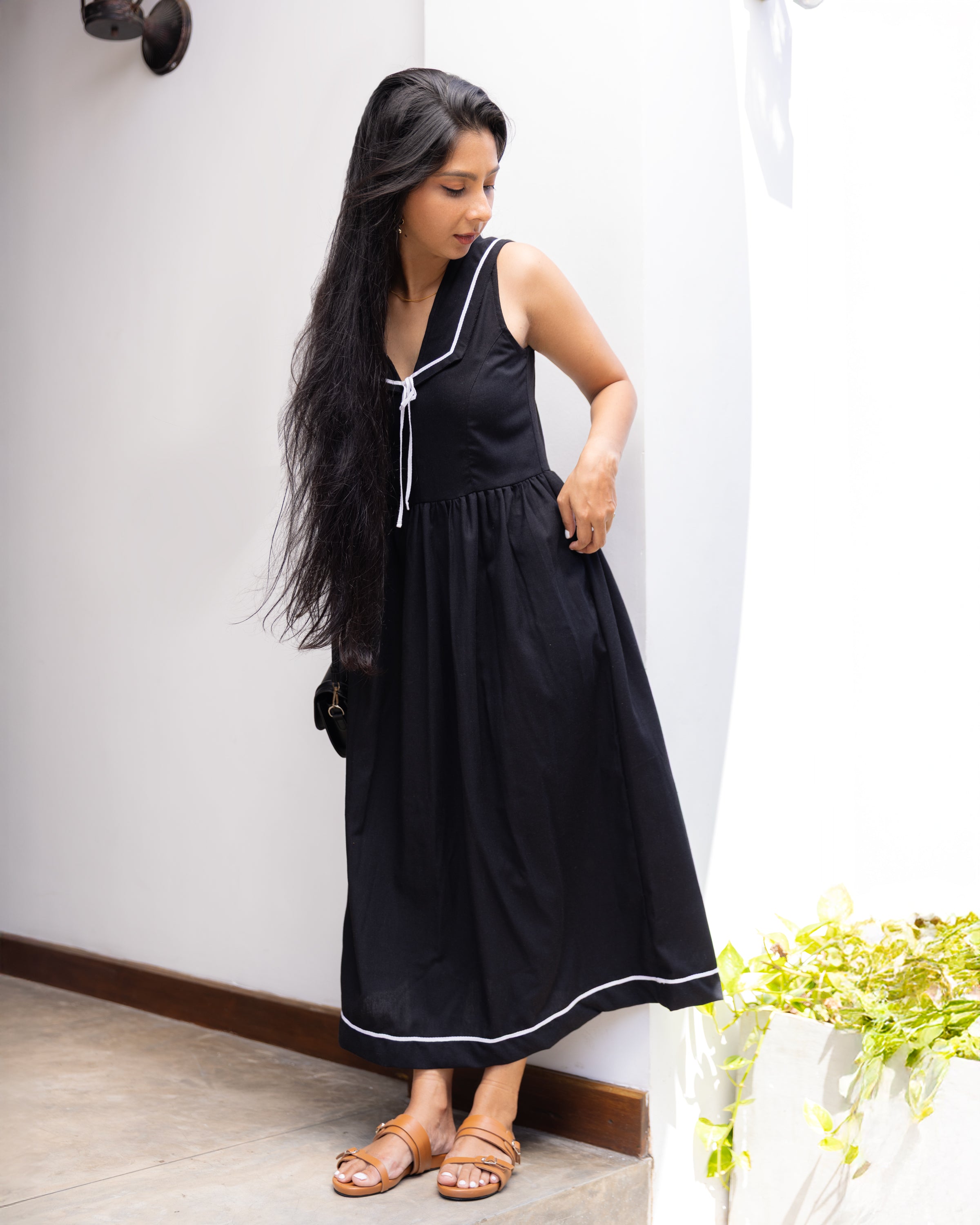 Nyle Linen Midi Dress - Black