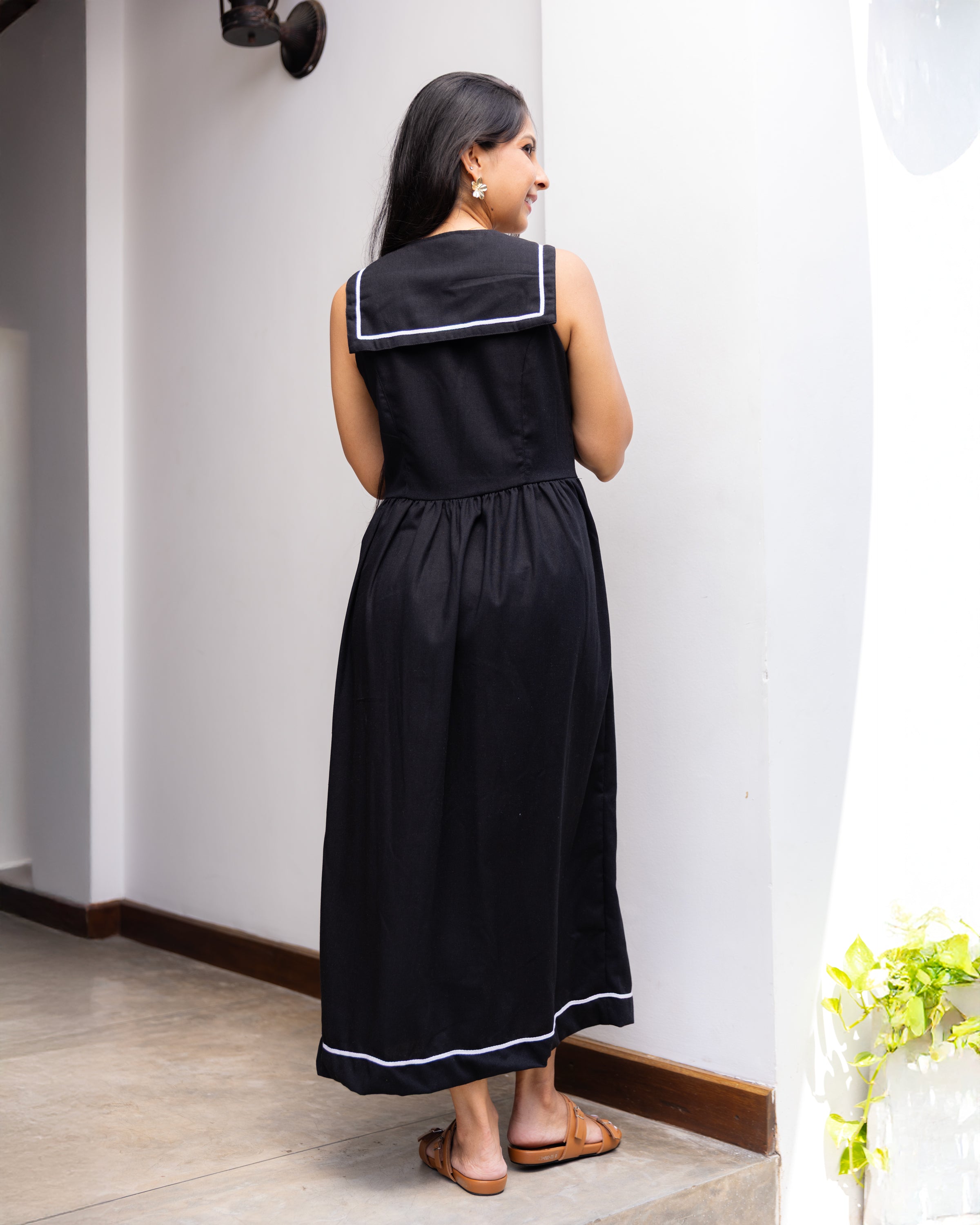 Nyle Linen Midi Dress - Black