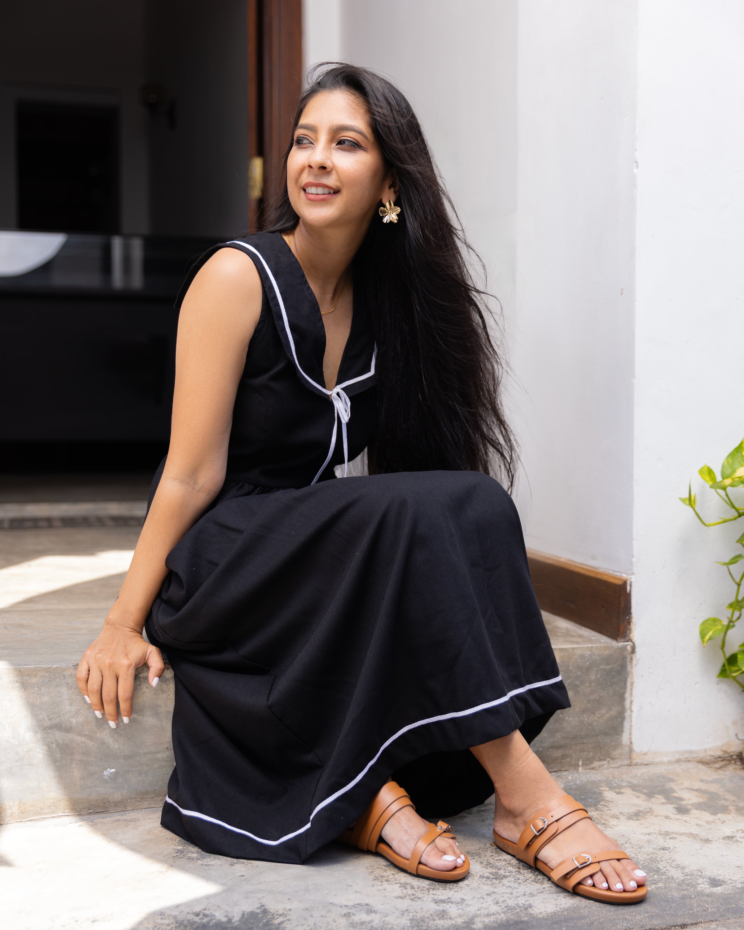 Nyle Linen Midi Dress - Black