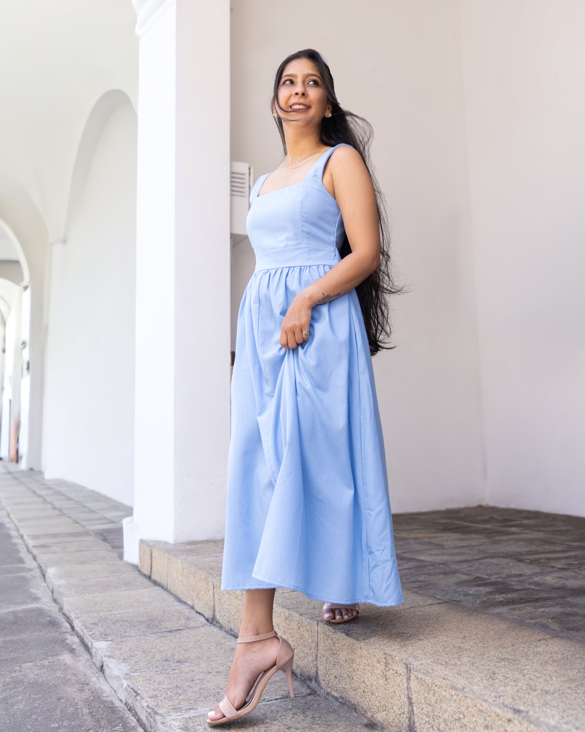 Lady in Blue Linen Midi Dress
