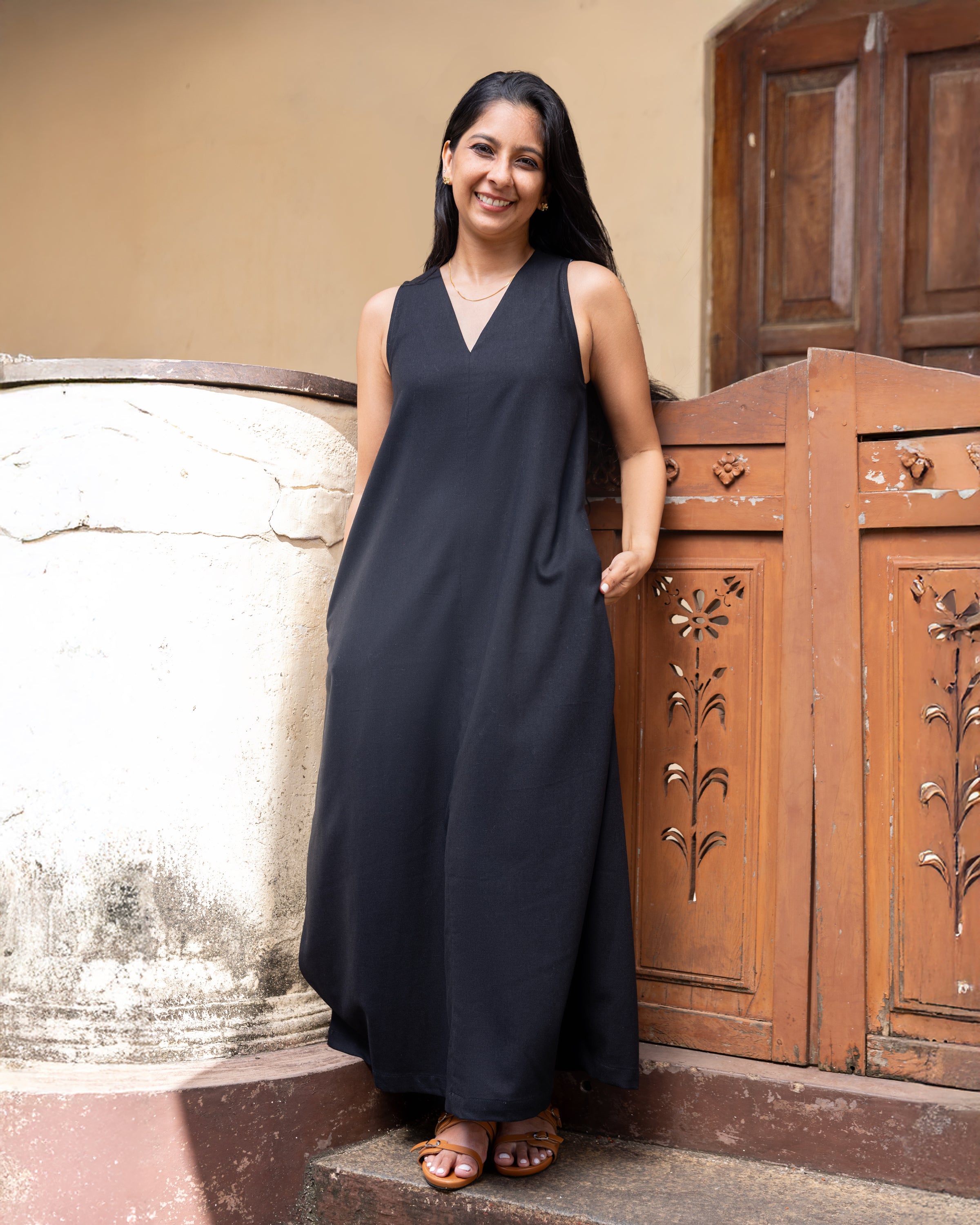 Cozy Breeze Linen Shift Maxi Dress - Black