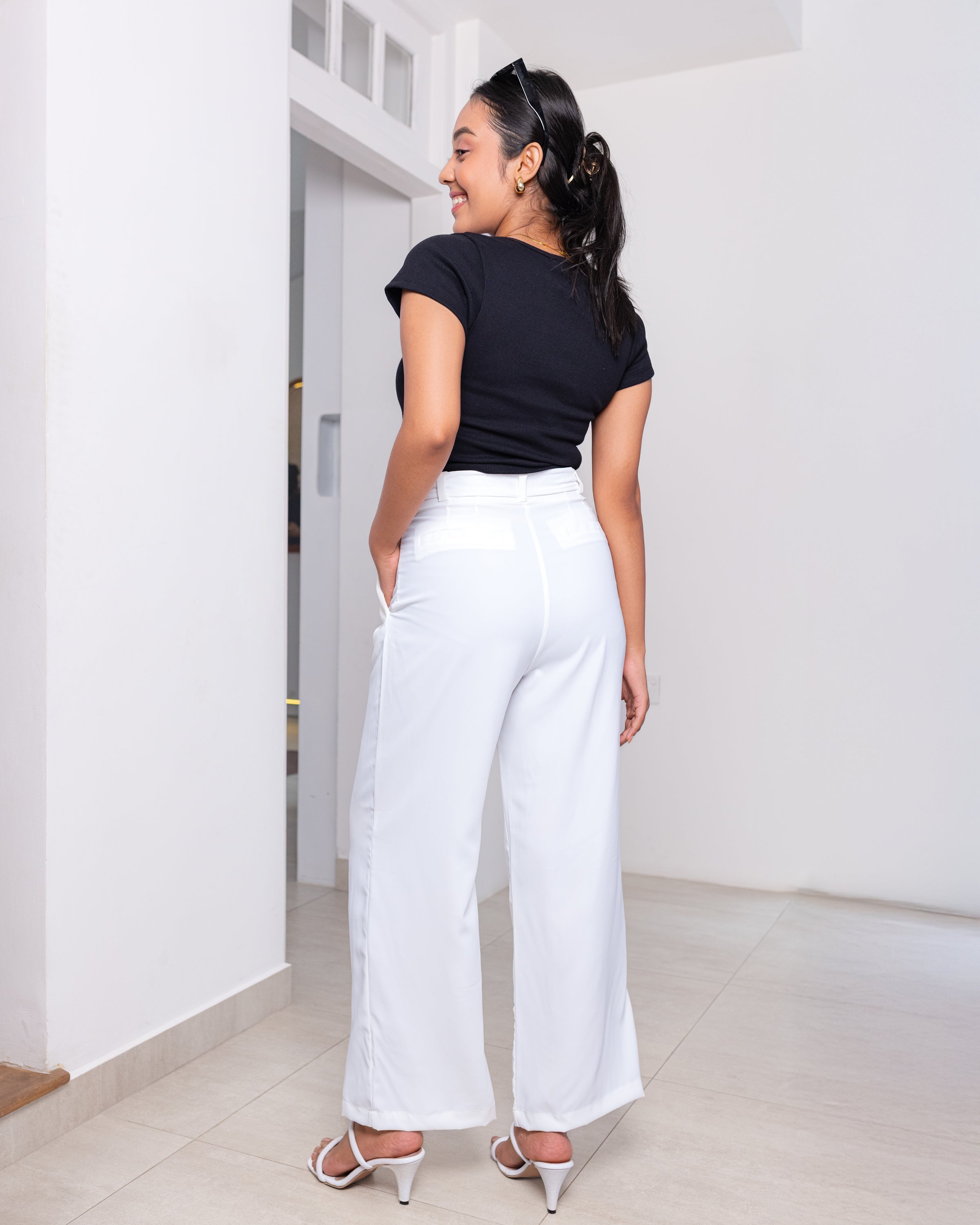 Chloe straight leg pant - White